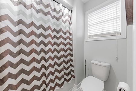 For Lease - 32 Amanda Avenue, Whitby, Ontario - Photo 4