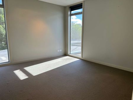 2 Bedroom Upstairs Apartment - 9a Tussock Lane - Photo 5