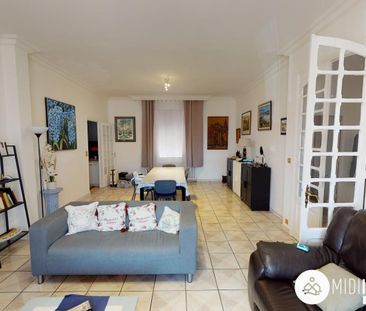 Location Maison 7 pièces 219m² LESCURE D ALBIGEOIS 81380 - Photo 2