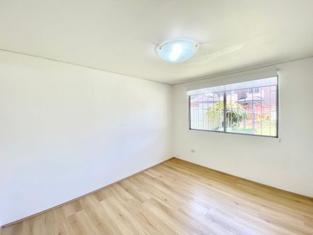 3 Bedroom Home in Quiet Street! - Photo 4