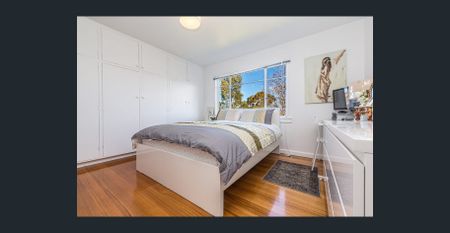 Light-Filled Family Home in a Prime Lindisfarne Location - Photo 4