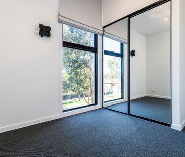 True Luxury and Elegance in Every Corner - Photo 2