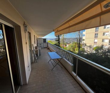 F2 48M² avec belle terrasse et garage - Photo 4