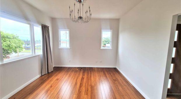 Charming two bedroom home on Clayton Road - Photo 1