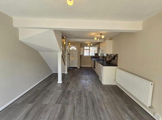 2 Bed Detached House, The Woodlands, SE13 - Photo 1