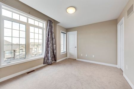 For Lease - 3195 William Coltson Avenue, Oakville, Ontario - Photo 5