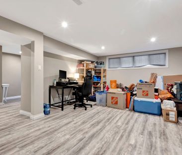 For Lease - 2092 Marine Drive, Oakville, Ontario - Photo 2