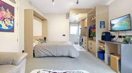 Welcome to apartment 201 in Vedado Apartments - Photo 5