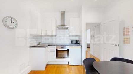 Refurbished Refurbished One Bedroom Flat in Elegant Period Conversion - Photo 4
