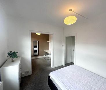 Haddon Avenue (Room 2) Leeds - Photo 2