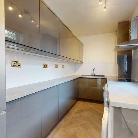 Carholme Road // West End // Bed Student House // Aug, LN1 - Photo 1