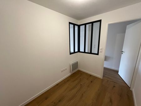 Location Appartement 1 pièce 39m² CASTELNAUDARY 11400 - Photo 2
