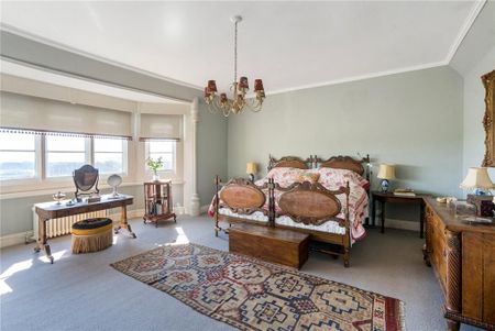 6 bedroom detached house to rent - Photo 4