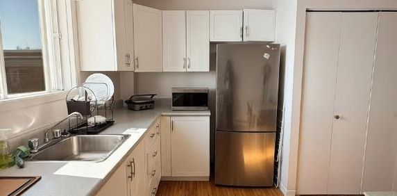 Appartements 3 1/2 à louer à proximité de l'Université, CHUS et tous les services !! - Photo 2