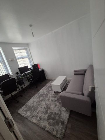 2 Bed Flat, Streetly Road, B23 - Photo 3