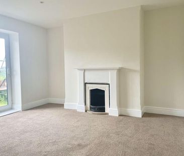 4 bedroom detached house to rent - Photo 2