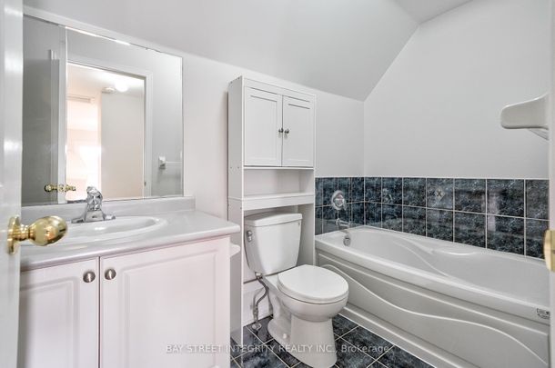 For Lease - 75 Selkirk Drive, Richmond Hill, Ontario - Photo 1