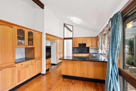 Four Bedroom Family Home - Photo 3