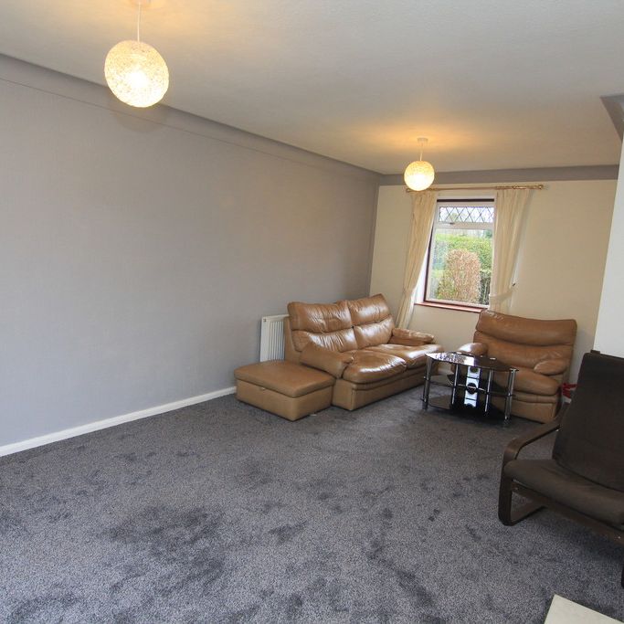 4 Bedroom Semi-Detached House, Chester - Photo 1