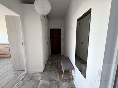 2 pokoje po remoncie! Balkon! Parking - Zdjęcie 3