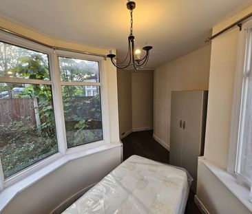 Room in a Shared Flat, Manor Drive, HA9 - Photo 3