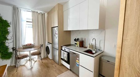 Fully furnished Paddington Studio apartment in the CBD - Photo 4