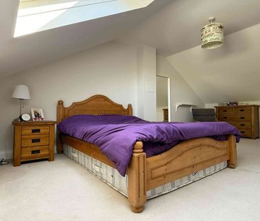 3 Bedroom - Photo 2