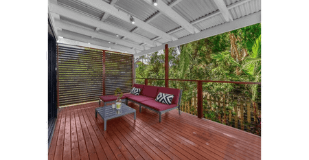 Location, Location, Location! Spacious Air-Conditioned Townhouse Ideally Located Moments from Westfield Chermside - Photo 2