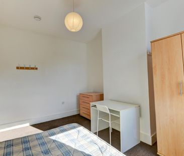 5 bedroom house to rent - Photo 1