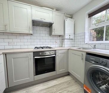 2 bedroom semi-detached house to rent - Photo 5
