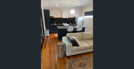 Newly renovated Granny Flat by the beach - Photo 5