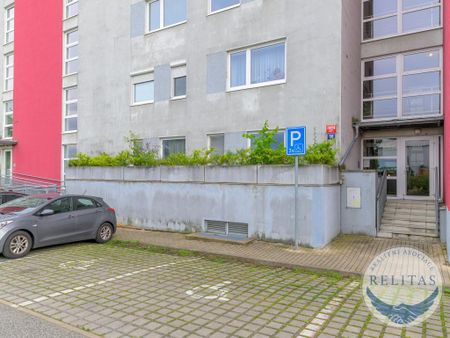 Pronájem bytu 1+kk 37 m2 - Fotografie 3