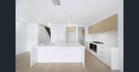 Stylish New Home - Photo 2