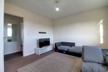 Cape Hill, Birmingham, B66 - Photo 2