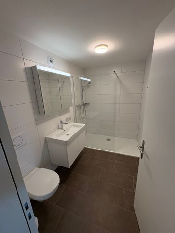 Moderne 2.5-Zimmer-Wohnung in Zollikofen – Neubau mit Balkon und Tiefgarage - Foto 5