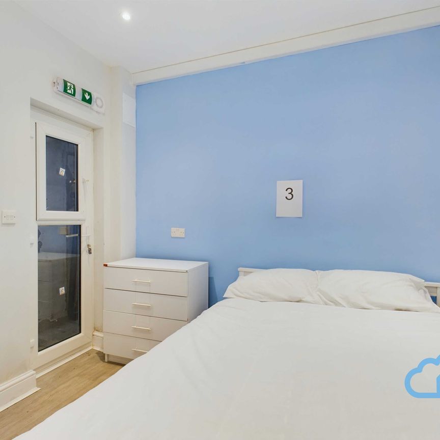 RM3 Shooters Hill Road | Greenwich | London | SE18 4LT - Photo 1