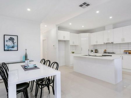 Spacious Modern Home - Photo 2