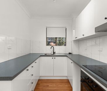 Bright, Modern Living in the Heart of Nowra! - Photo 2