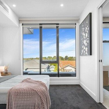 THREE BEDROOM FAMILY HOME IN PRESTIGIOUS BRIGHTON LOCATION! - Photo 1