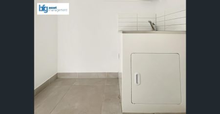 Modern Three bedroom Townhouse in Cranbourne East - Photo 2