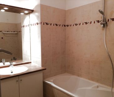 Location Appartement 3 pièces 70m² POISSY 78300 - Photo 2