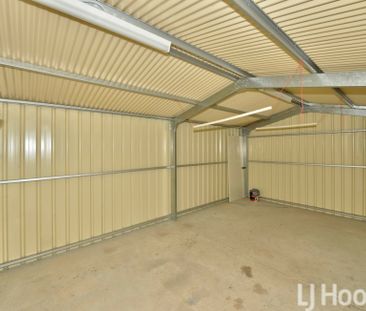 Spacious Home with Large Workshop - Photo 5