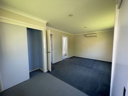 Four Bedroom Home!! - Photo 5