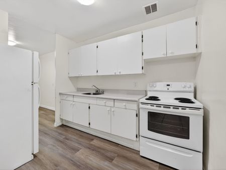 For Lease - 275 Wentworth Street Unit# 404, Oshawa, Ontario - Photo 4