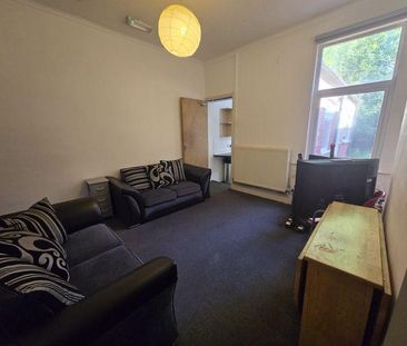 4 bedroom terraced house to rent - Photo 1