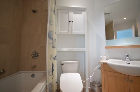 For Lease - 218 Queens Quay Unit# 1707, Toronto, Ontario - Photo 4