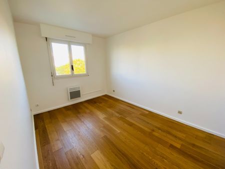 Location Appartement 2 pièces 47m² NOGENT SUR MARNE 94130 - Photo 2