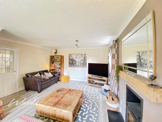 5 bedroom detached house to rent - Photo 1