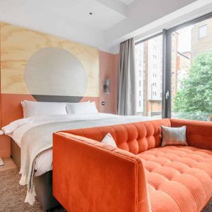 1 bedroom serviced apartment to rent - Photo 2