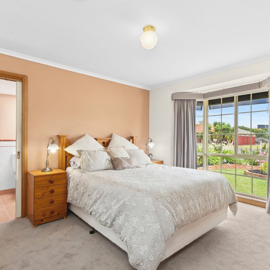 Immaculate Family Home in Ideal Location - Photo 1